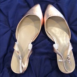 NWOT Banana Republic rose gold flats